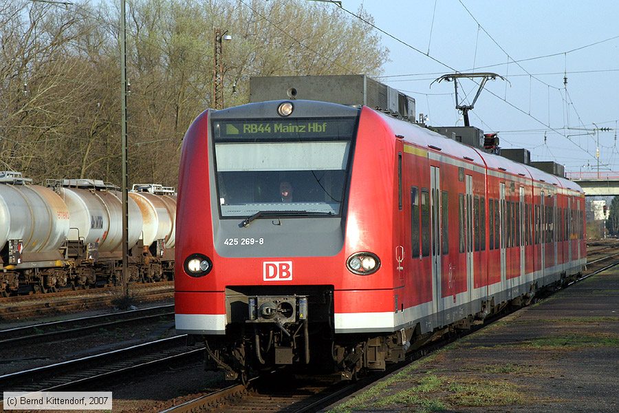 Deutsche Bahn - 425269-8
/ Bild: db4252698_bk0703260030.jpg Deutsche Bahn - 425269-8
/ Bild: db4252698_bk0703260030.jpg