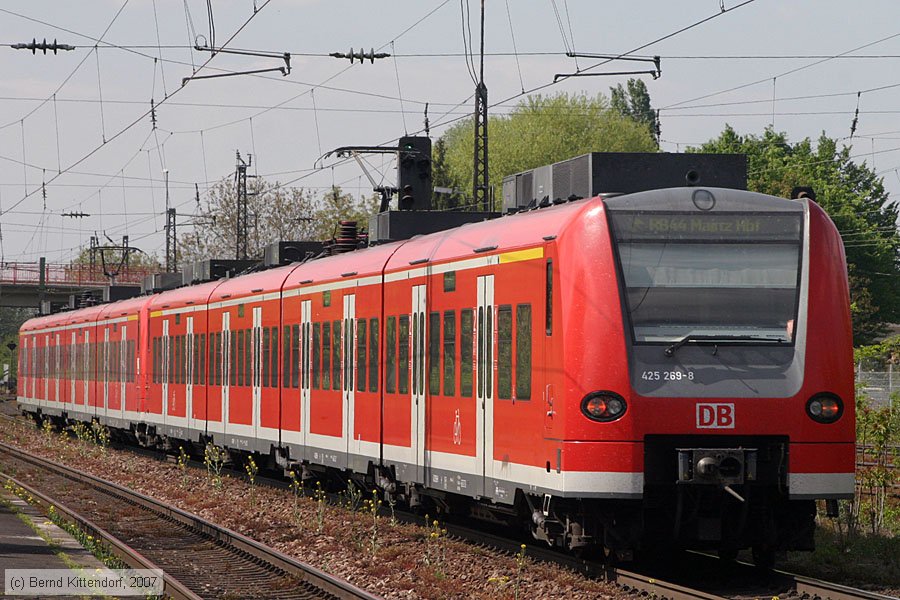 Deutsche Bahn - 425269-8
/ Bild: db4252698_bk0704200015.jpg