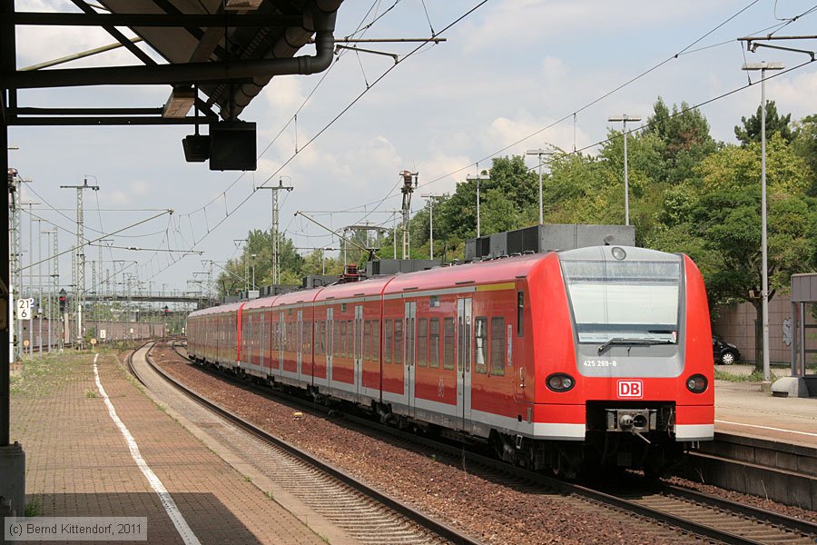 Deutsche Bahn - 425269-8
/ Bild: db4252698_bk1107270112.jpg Deutsche Bahn - 425269-8
/ Bild: db4252698_bk1107270112.jpg