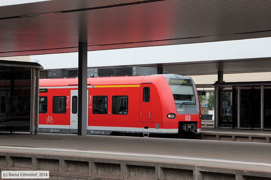 Deutsche Bahn - 425269-8
/ Bild: db4252698_bk1405290010.jpg Deutsche Bahn - 425269-8
/ Bild: db4252698_bk1405290010.jpg