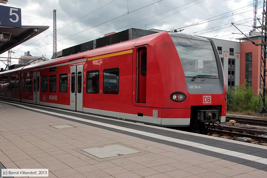 Deutsche Bahn - 425301-9
/ Bild: db4253019_bk1306210012.jpg