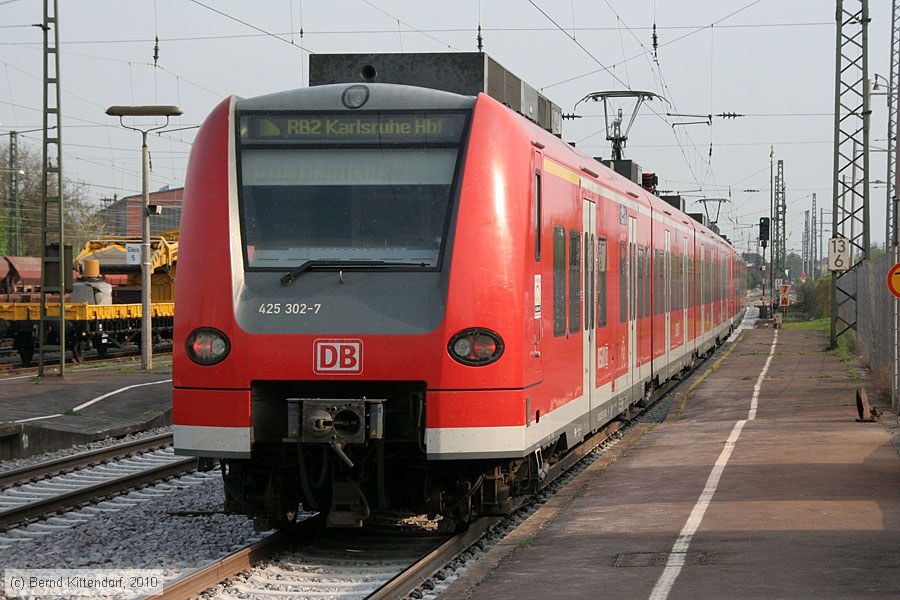 Deutsche Bahn - 425302-7
/ Bild: db4253027_bk1004210014.jpg Deutsche Bahn - 425302-7
/ Bild: db4253027_bk1004210014.jpg