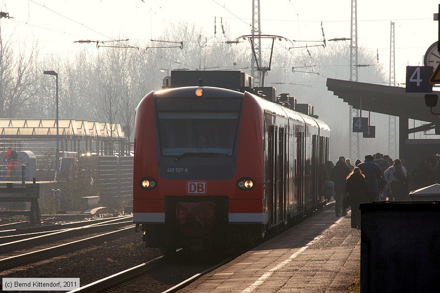 Deutsche Bahn - 425527-9
/ Bild: db4255279_bk1102170166.jpg