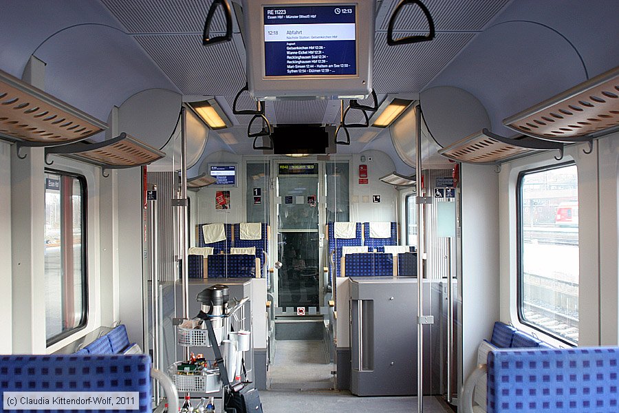 Deutsche Bahn - 425527-9 - Innenansicht
/ Bild: db4255279_cw1102140006.jpg