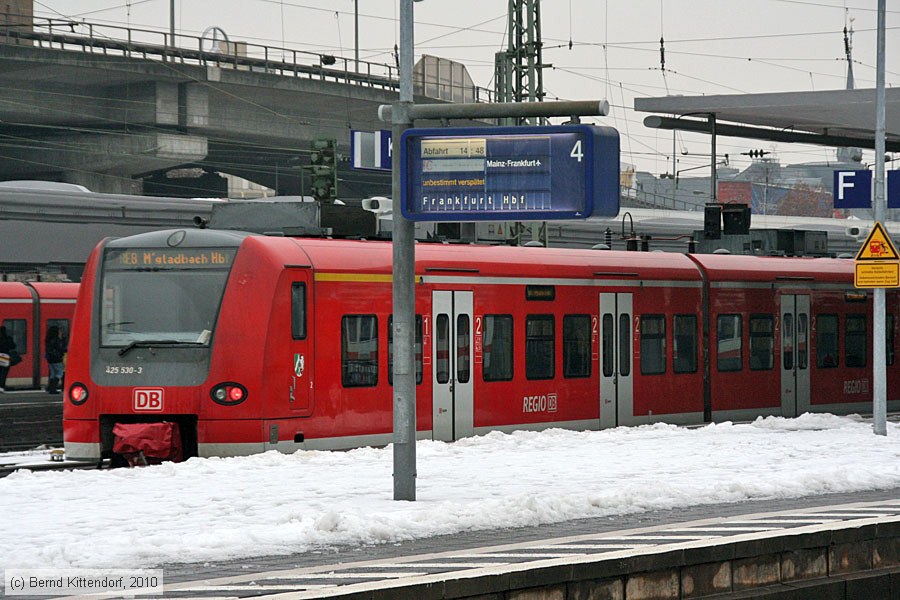 Deutsche Bahn - 425530-3
/ Bild: db4255303_bk1012230034.jpg