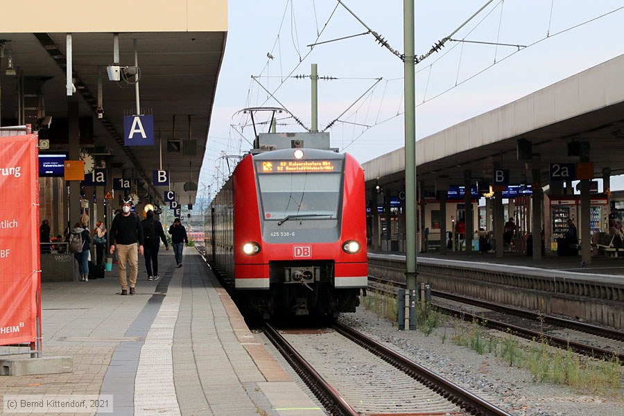 Deutsche Bahn - 425538-6
/ Bild: db4255386_bk2109210070.jpg