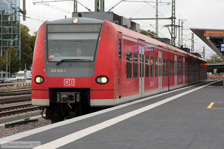 Deutsche Bahn - 425526-1
/ Bild: db4255261_bk1710020021.jpg