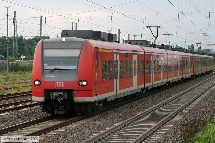 Deutsche Bahn - 425528-7
/ Bild: db4255287_e0020758.jpg