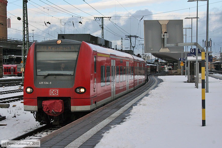 Deutsche Bahn - 425534-5
/ Bild: db4255345_bk1012090286.jpg