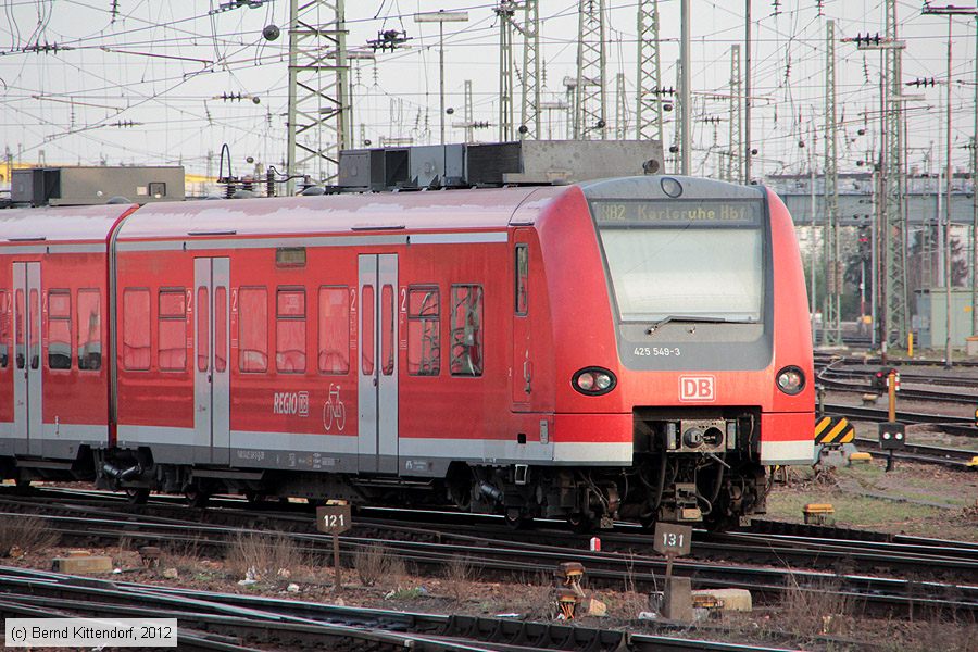Deutsche Bahn - 425549-3
/ Bild: db4255493_bk1204020010.jpg
