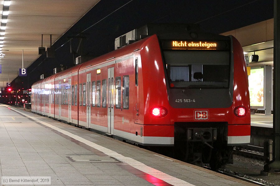 Deutsche Bahn - 425563-4
/ Bild: db4255634_bk1902190008.jpg