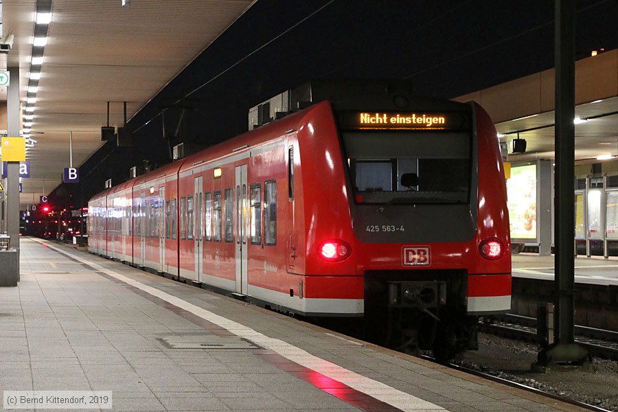 Deutsche Bahn - 425563-4
/ Bild: db4255634_bk1902190009.jpg