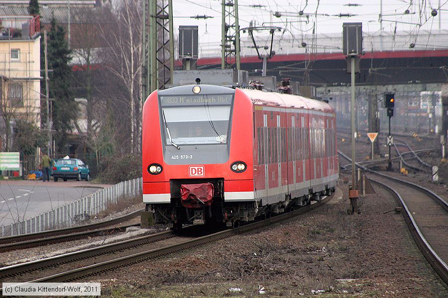 Deutsche Bahn - 425573-3
/ Bild: db4255733_cw1102150077.jpg