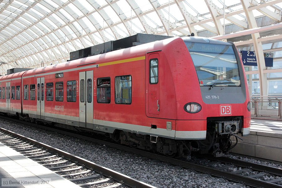 Deutsche Bahn - 425578-2
/ Bild: db4255782_bk1706140006.jpg Deutsche Bahn - 425578-2
/ Bild: db4255782_bk1706140006.jpg