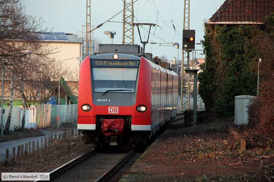 Deutsche Bahn - 425577-4
/ Bild: db4255774_bk1102160415.jpg Deutsche Bahn - 425577-4
/ Bild: db4255774_bk1102160415.jpg