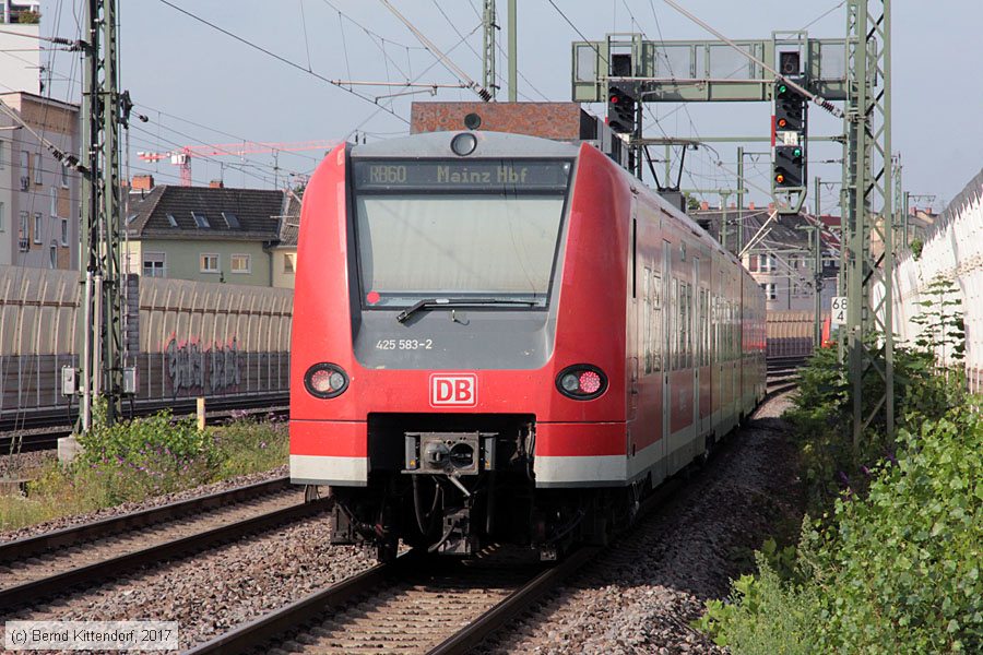 Deutsche Bahn - 425583-2
/ Bild: db4255832_bk1708170016.jpg
