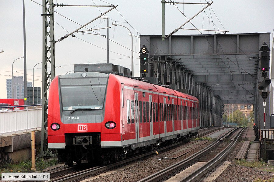 Deutsche Bahn - 425584-0
/ Bild: db4255840_bk1311210013.jpg