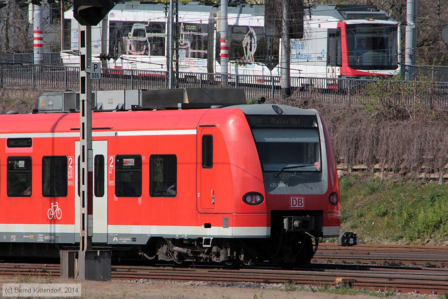 Deutsche Bahn - 425588-1
/ Bild: db4255881_bk1403290006.jpg