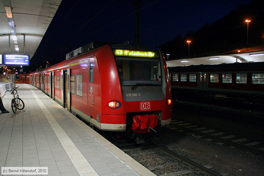 Deutsche Bahn - 425592-3
/ Bild: db4255923_bk1003250208.jpg