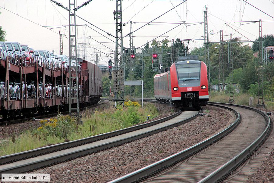 Deutsche Bahn - 425609-5
/ Bild: db4256095_bk1108250058.jpg