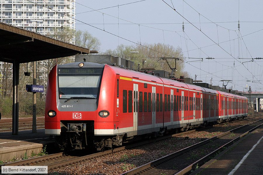 Deutsche Bahn - 425611-1
/ Bild: db4256111_bk0703280010.jpg