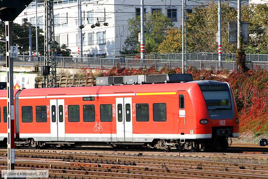 Deutsche Bahn - 425611-1
/ Bild: db4256111_bk0709300041.jpg