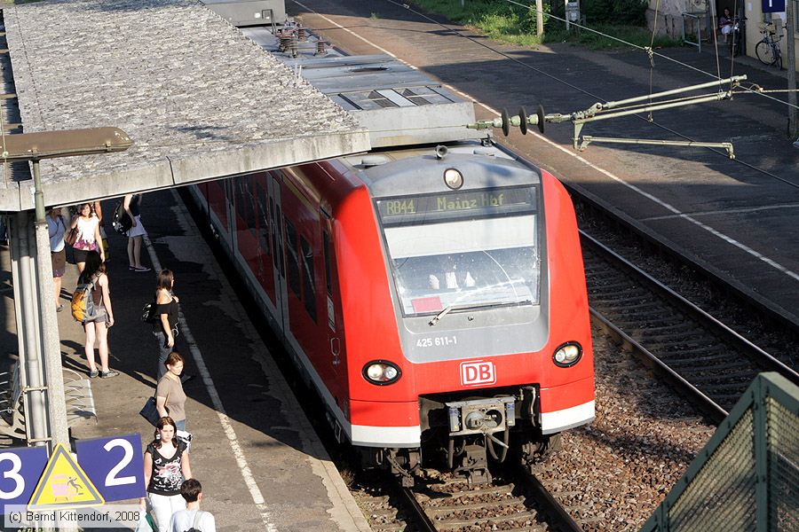 Deutsche Bahn - 425611-1
/ Bild: db4256111_bk0806100063.jpg