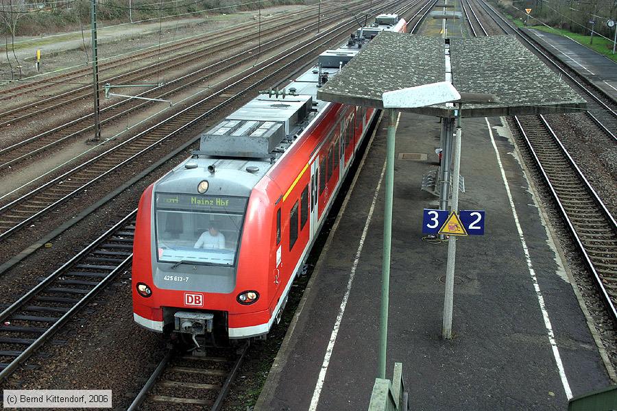 Deutsche Bahn - 425613-7
/ Bild: db4256137_bk0604010026.jpg