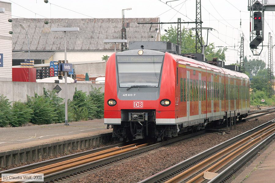 Deutsche Bahn - 425613-7
/ Bild: db4256137_cw0806110034.jpg