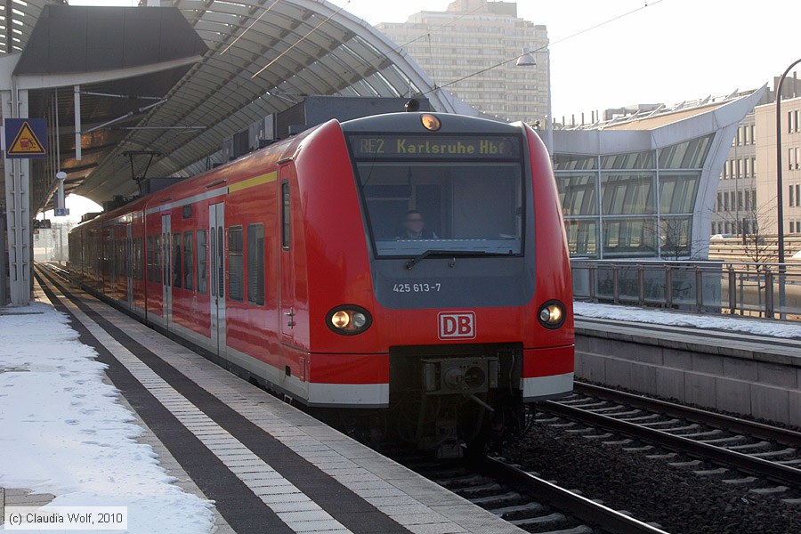 Deutsche Bahn - 425613-7
/ Bild: db4256137_cw1002160012.jpg