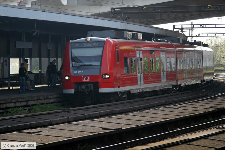 Deutsche Bahn - 425614-5
/ Bild: db4256145_cw0805020020.jpg Deutsche Bahn - 425614-5
/ Bild: db4256145_cw0805020020.jpg
