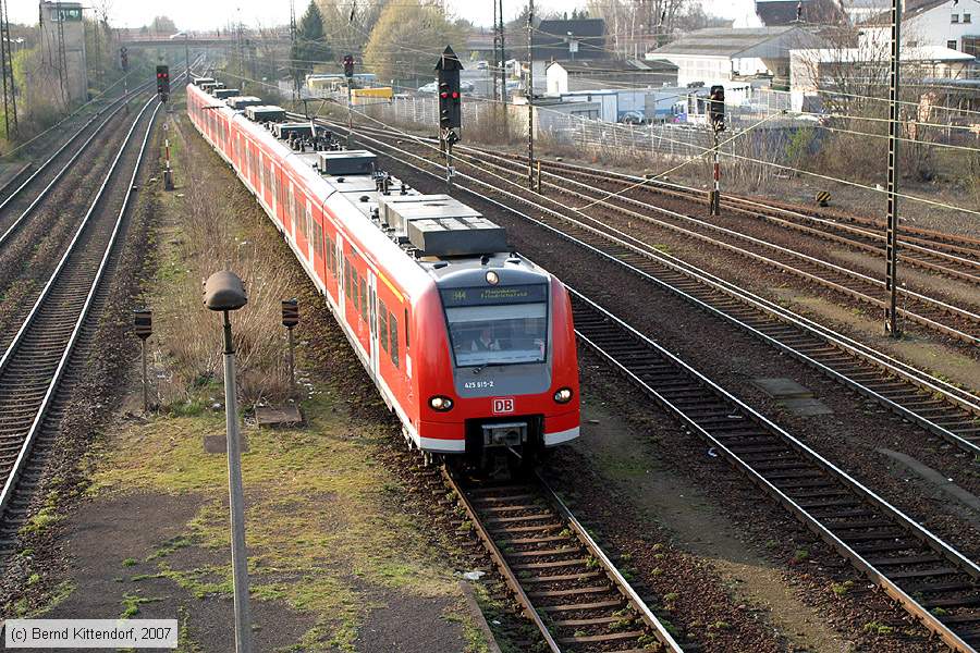 Deutsche Bahn - 425615-2
/ Bild: db4256152_bk0703280023.jpg Deutsche Bahn - 425615-2
/ Bild: db4256152_bk0703280023.jpg