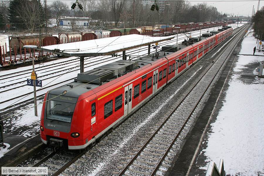 Deutsche Bahn - 425615-2
/ Bild: db4256152_bk1001080020.jpg