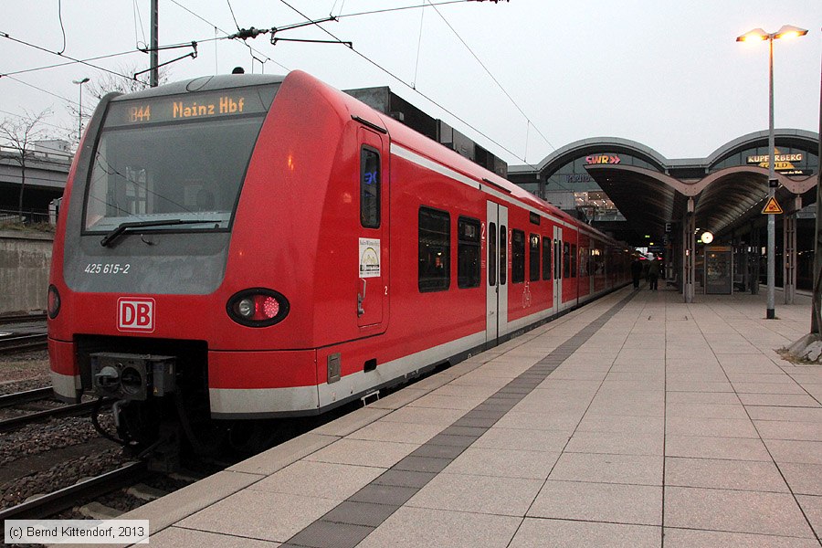 Deutsche Bahn - 425615-2
/ Bild: db4256152_bk1312120039.jpg