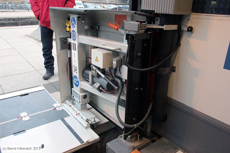 Deutsche Bahn - 425615-2
/ Bild: db4256152_bk1312120046.jpg Deutsche Bahn - 425615-2
/ Bild: db4256152_bk1312120046.jpg