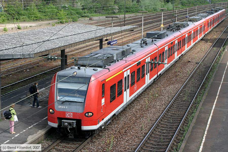Deutsche Bahn - 425616-0
/ Bild: db4256160_bk0704200050.jpg