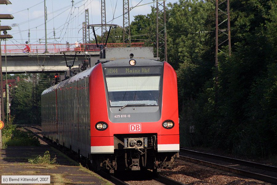 Deutsche Bahn - 425616-0
/ Bild: db4256160_bk0707090027.jpg