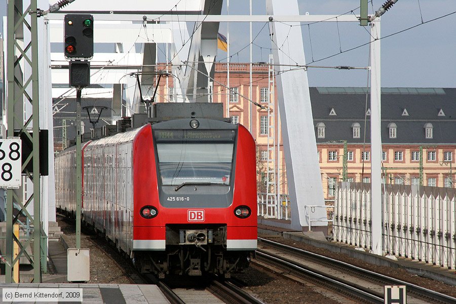 Deutsche Bahn - 425616-0
/ Bild: db4256160_bk0903190016.jpg