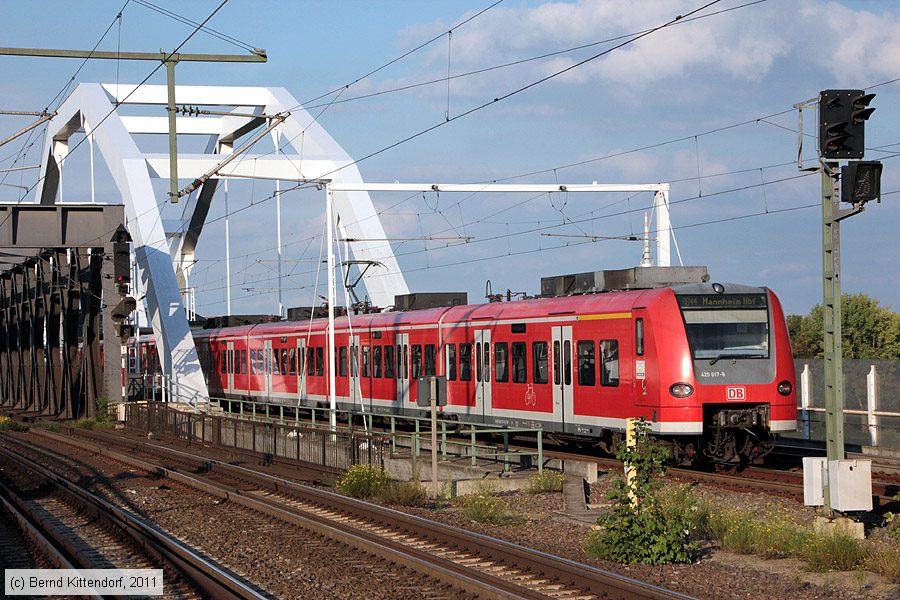 Deutsche Bahn - 425617-8
/ Bild: db4256178_bk1108300035.jpg
