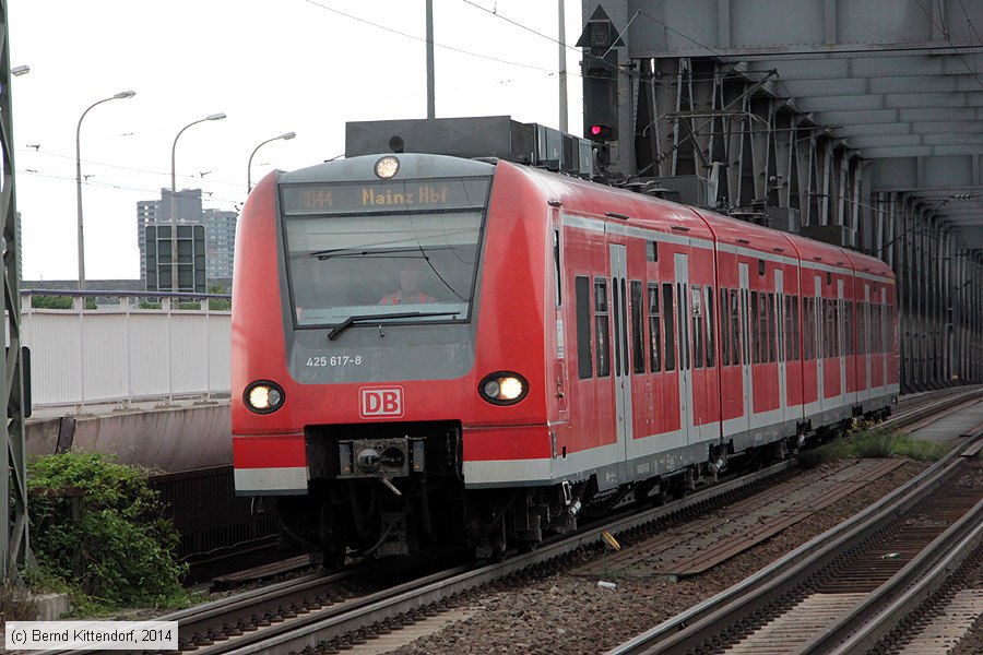 Deutsche Bahn - 425617-8
/ Bild: db4256178_bk1405300013.jpg