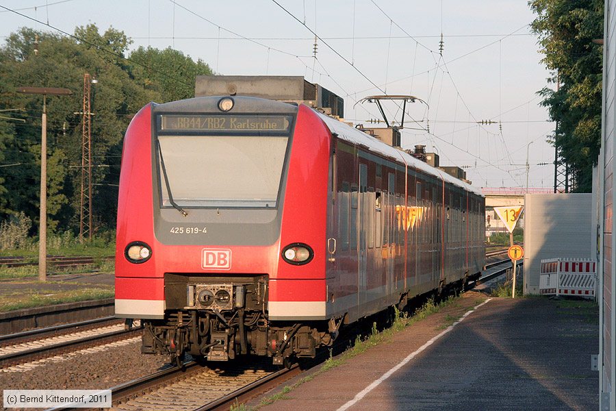 Deutsche Bahn - 425619-4
/ Bild: db4256194_bk1107110098.jpg