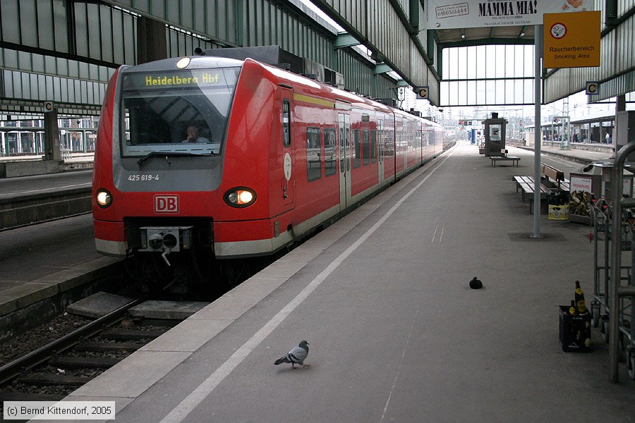 Deutsche Bahn - 425619-4
/ Bild: db4256194_e0014674.jpg