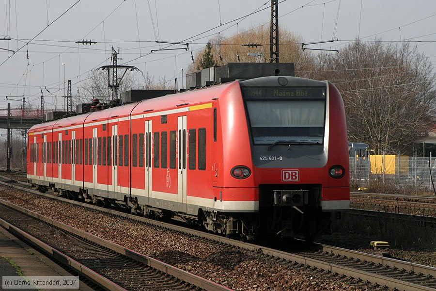 Deutsche Bahn - 425621-0
/ Bild: db4256210_bk0702170003.jpg