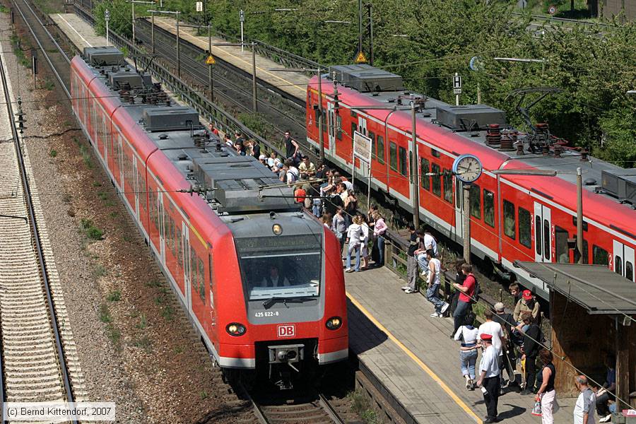 Deutsche Bahn - 425622-8
/ Bild: db4256228_bk0704300038.jpg