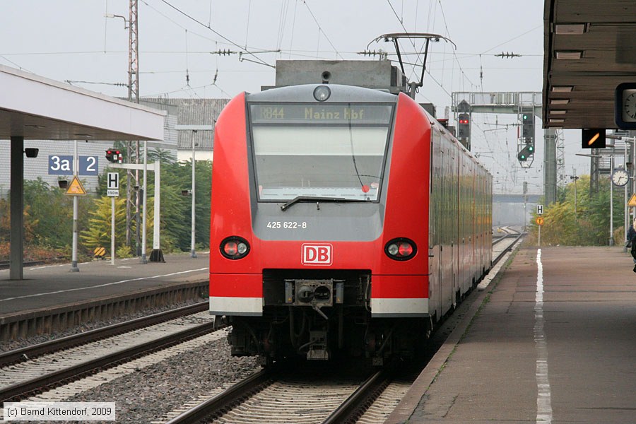 Deutsche Bahn - 425622-8
/ Bild: db4256228_bk0910290023.jpg