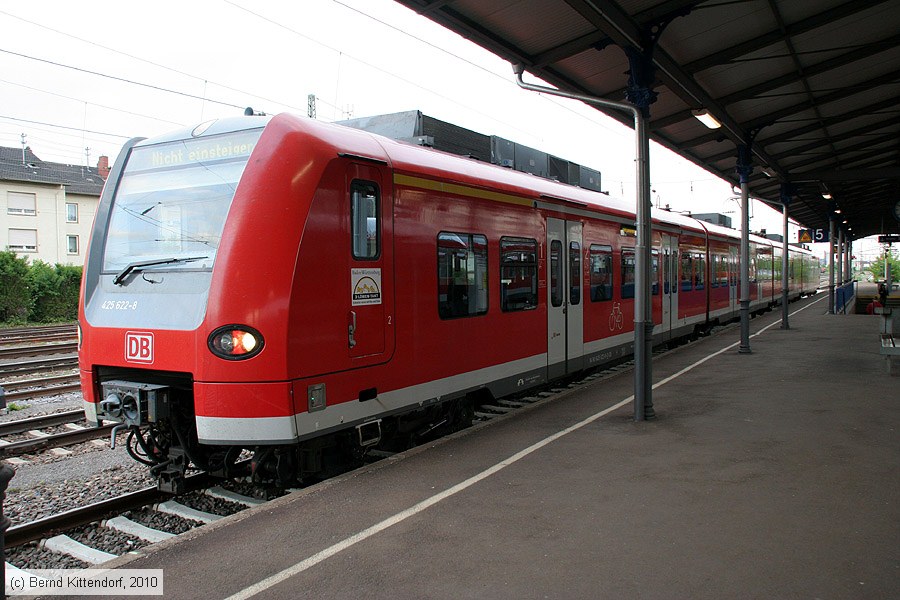 Deutsche Bahn - 425622-8
/ Bild: db4256228_bk1005180081.jpg