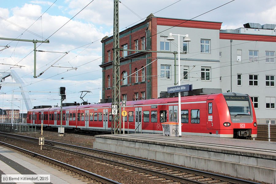 Deutsche Bahn - 425623-6
/ Bild: db4256236_bk1504050012.jpg