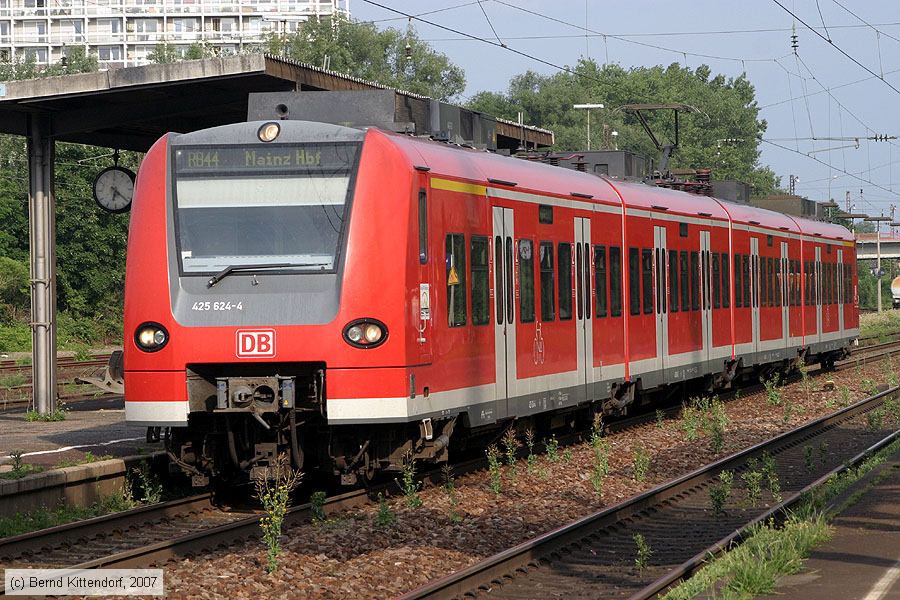 Deutsche Bahn - 425624-4
/ Bild: db4256244_bk0706060004.jpg