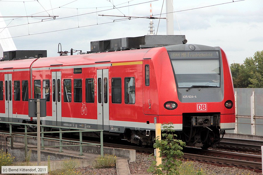 Deutsche Bahn - 425624-4
/ Bild: db4256244_bk1109060086.jpg Deutsche Bahn - 425624-4
/ Bild: db4256244_bk1109060086.jpg