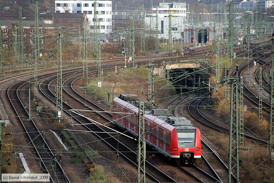 Deutsche Bahn - 425627-7
/ Bild: db4256277_bk0911200177.jpg